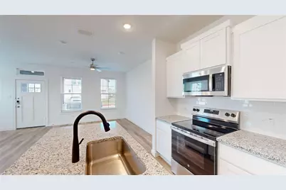 2907 Parks McCoy Lane, Grand Prairie, TX 75052 - Photo 3