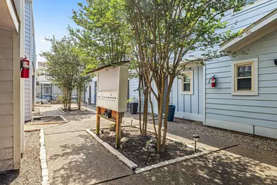 525 11th Street #2, Galveston, TX 77550 - Photo 5