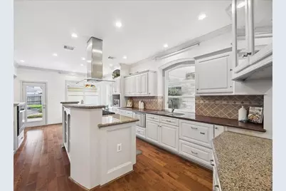 16703 Chestnut Meadow Court, Sugar Land, TX 77479 - Photo 11