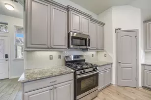 5902 Waterlily Park Ln, Fulshear, TX 77441 - Photo 9