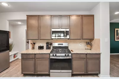 8402 Northern Pintail Drive, Houston, TX 77049 - Photo 11