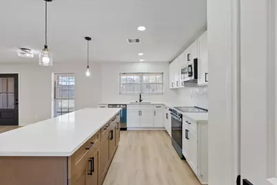 10403 Winding Trail Road, La Porte, TX 77571 - Photo 9