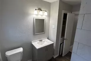 301 W Austin Ave, Pasadena, TX 77502 - Photo 5