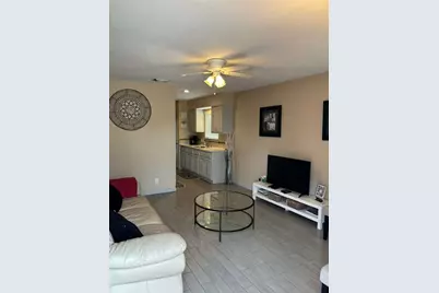 7318 Dearborn Street #B, Houston, TX 77055 - Photo 5