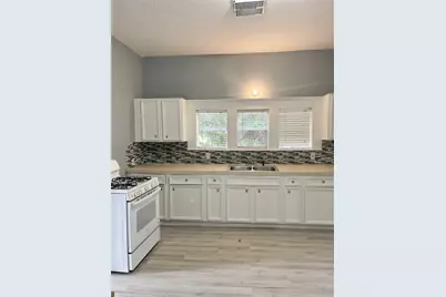 1017 S Kansas Street, La Porte, TX 77571 - Photo 7