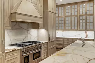 28 Audubon Hollow Ln, Houston, TX 77027 - Photo 19