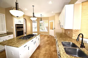 1307 Westwick Forest Ln, Houston, TX 77043 - Photo 3