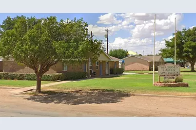 1100 12th St, Seagraves, TX 79359 - Photo 1