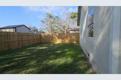 11919 Kingslake Forest Drive, Houston, TX 77044 - Photo 11