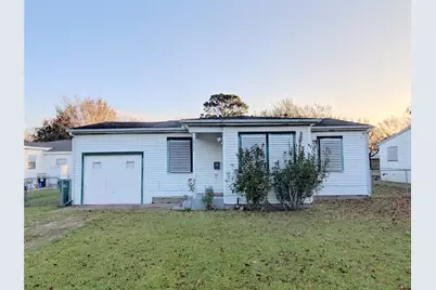 1717 Hawthorne Street, La Marque, TX 77568 - Photo 1