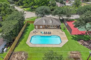 914 Pinewood Ln, Seabrook, TX 77586 - Photo 47