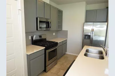 6915 Sunnyvale Lane, Rosharon, TX 77583 - Photo 5