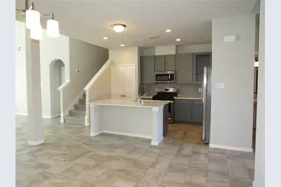 6915 Sunnyvale Lane, Rosharon, TX 77583 - Photo 3