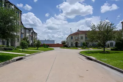 2431 Prairie Hollow Lane, Houston, TX 77077 - Photo 49