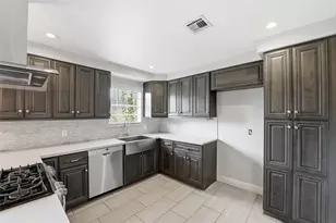 5907 Peg St, Houston, TX 77092 - Photo 5