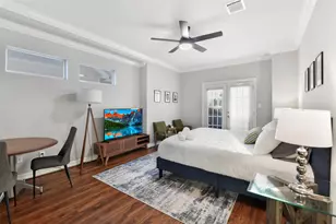 1202 W 25th St, Houston, TX 77008 - Photo 3