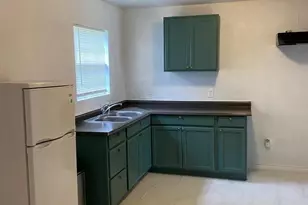 5237 Carmen St, Houston, TX 77033 - Photo 9