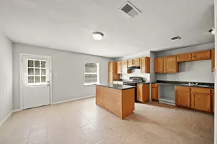 500 N Circle Dr, Baytown, TX 77520 - Photo 3