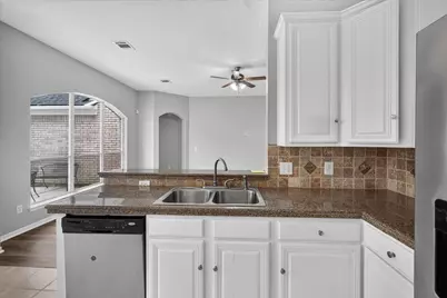 26 Millport Drive, The Woodlands, TX 77382 - Photo 9