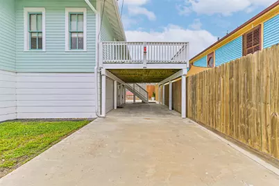3002 Avenue Q 1/2, Galveston, TX 77550 - Photo 41