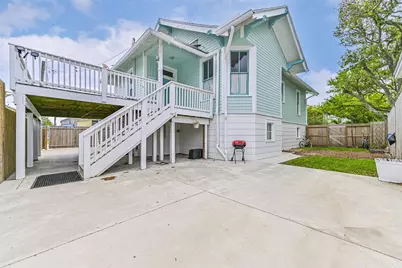 3002 Avenue Q 1/2, Galveston, TX 77550 - Photo 45