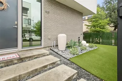 1302 Crocker Street, Houston, TX 77019 - Photo 3
