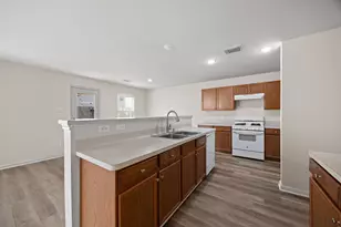 2710 Skyview Ridge Ct, Houston, TX 77047 - Photo 9