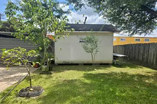 5510 Deep Forest Dr, Houston, TX 77092 - Photo 11