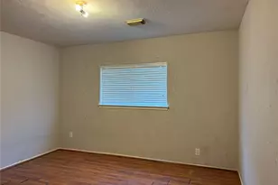 8807 Rainesville Ln, Houston, TX 77075 - Photo 5