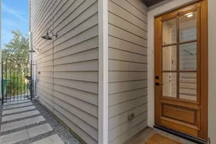 1526 Chestnut St, Houston, TX 77009 - Photo 3