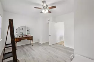 253 Hampton Ln, Beaumont, TX 77707 - Photo 17