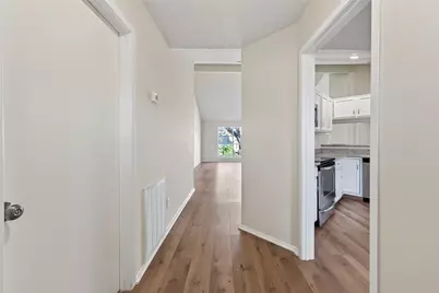 11322 Yorklyn Drive, Houston, TX 77066 - Photo 9