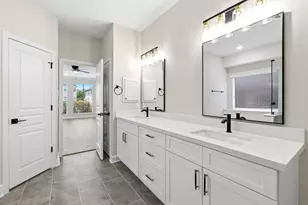 14310 Manorbier Ln, Sugar Land, TX 77498 - Photo 23