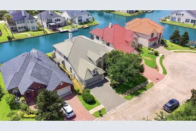 14310 Manorbier Lane, Sugar Land, TX 77498 - Photo 47