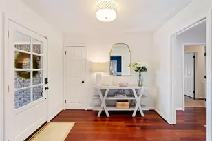 7607 Meadowglen Ln, Houston, TX 77063 - Photo 3