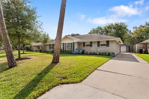 7607 Meadowglen Ln, Houston, TX 77063 - Photo 31