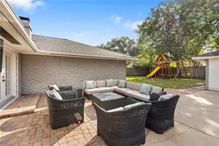 7607 Meadowglen Ln, Houston, TX 77063 - Photo 25