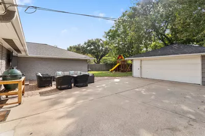 7607 Meadowglen Lane, Houston, TX 77063 - Photo 29