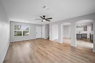 5518 Rio Alamo St, Rosharon, TX 77583 - Photo 5