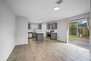 5518 Rio Alamo St, Rosharon, TX 77583 - Photo 9