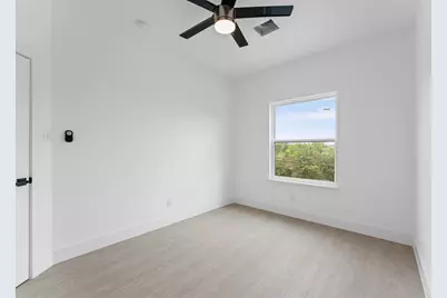 3135 Crane St A and B, Houston, TX 77026 - Photo 15