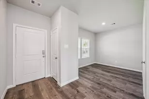 1825 Thompson St, Texas City, TX 77568 - Photo 3