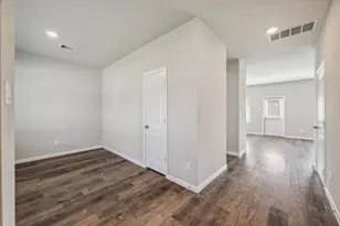 1825 Thompson St, Texas City, TX 77568 - Photo 5