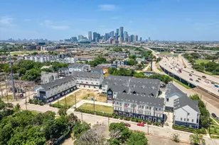745 Bringhurst St, Houston, TX 77020 - Photo 9