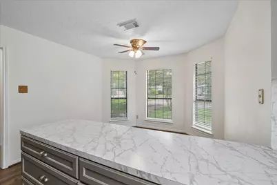 512 Texas Street, Tomball, TX 77375 - Photo 7