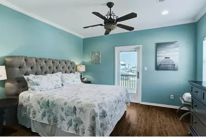 934 S Cove, Crystal Beach, TX 77650 - Photo 15