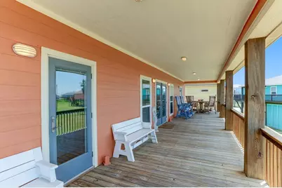934 S Cove, Crystal Beach, TX 77650 - Photo 23