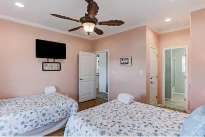 934 S Cove, Crystal Beach, TX 77650 - Photo 21