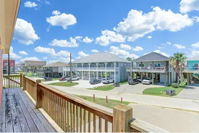 934 S Cove, Crystal Beach, TX 77650 - Photo 25