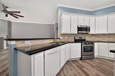 14531 Chestnut Falls Drive, Cypress, TX 77433 - Photo 9